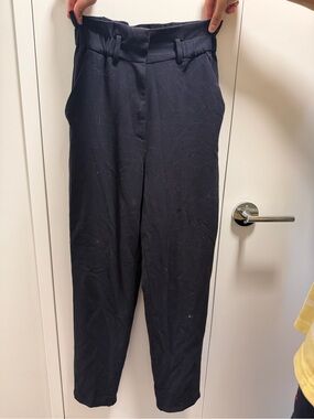 H&M High-Waisted Paperbag Tapered Dress Pants Navy Size 2